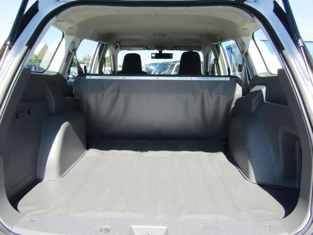 Nissan AD 8