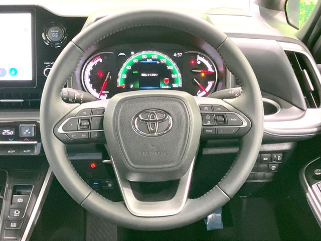 Toyota Voxy 12