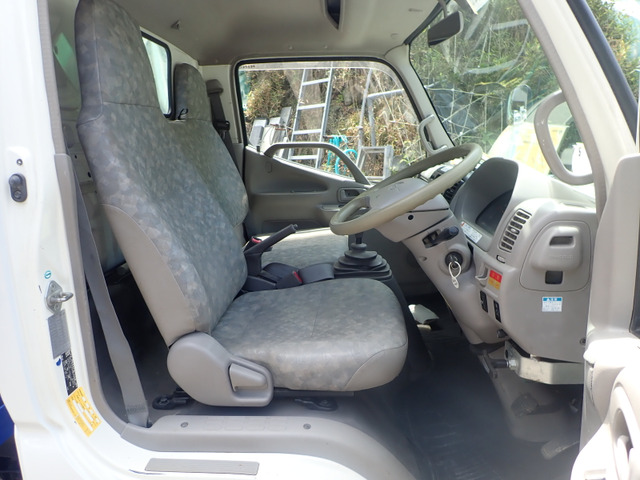 Hino Dutro 7