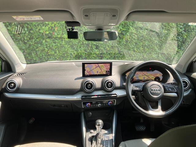 Audi Q2 10