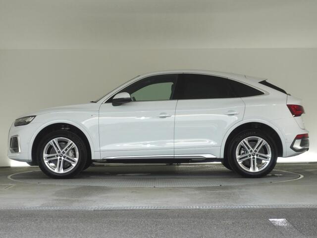 Audi Q5 Sportback 4
