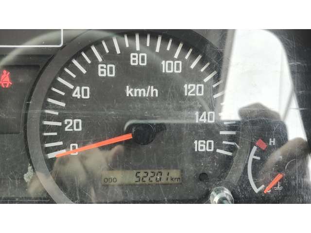 Isuzu Elf 12