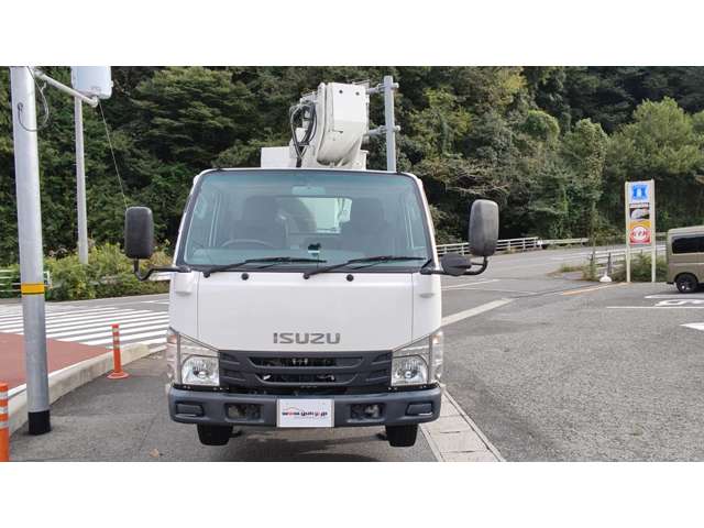 Isuzu Elf 2