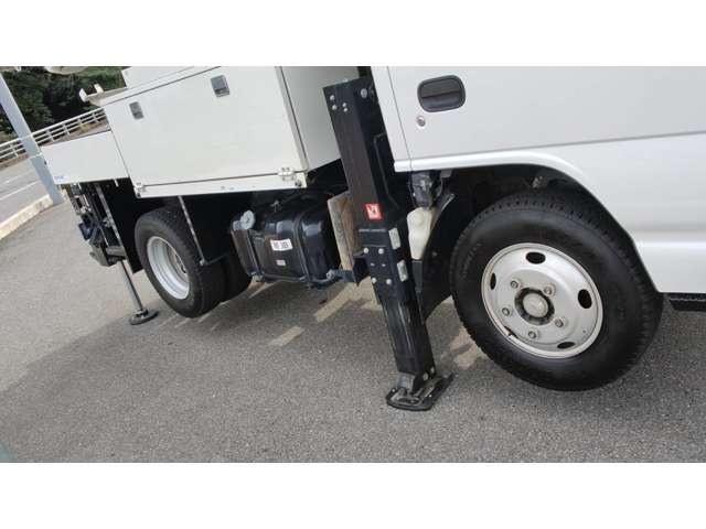 Isuzu Elf 7
