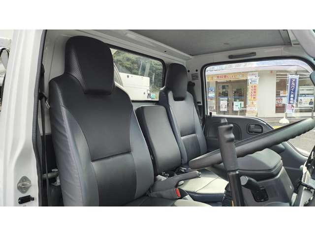 Isuzu Elf 9