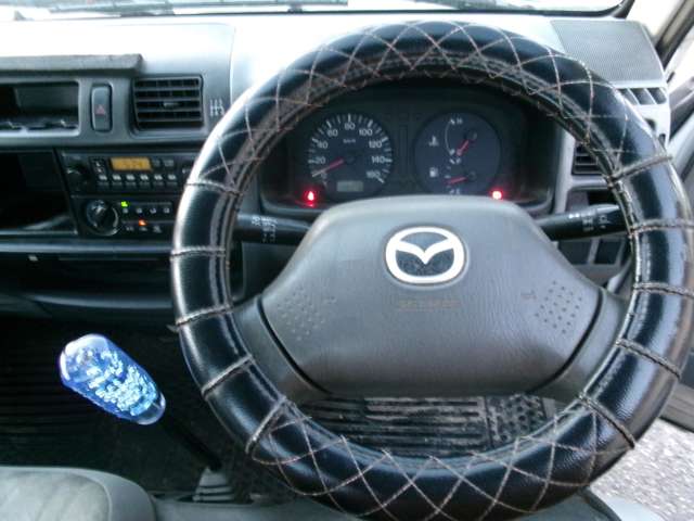 Mazda Bongo Truck 8
