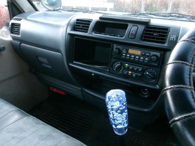 Mazda Bongo Truck 9