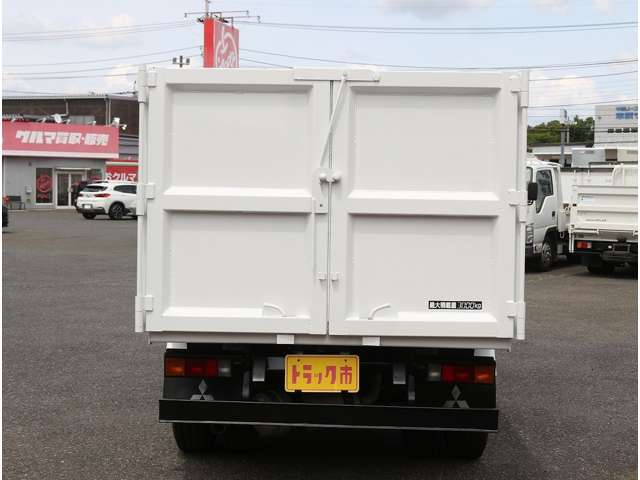 Mitsubishi Fuso Canter 10