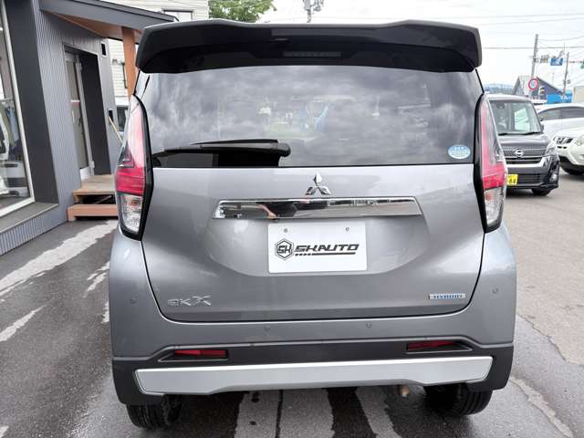 Mitsubishi eK X 4