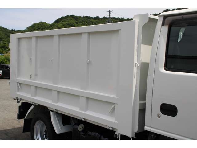 Isuzu Elf 11