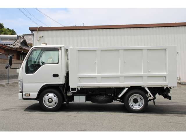 Isuzu Elf 4
