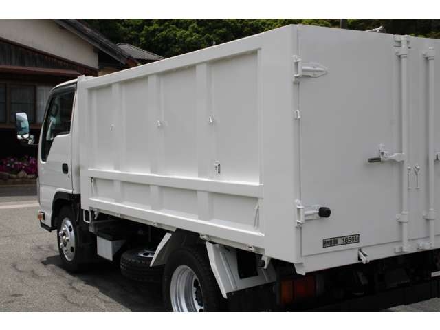Isuzu Elf 10