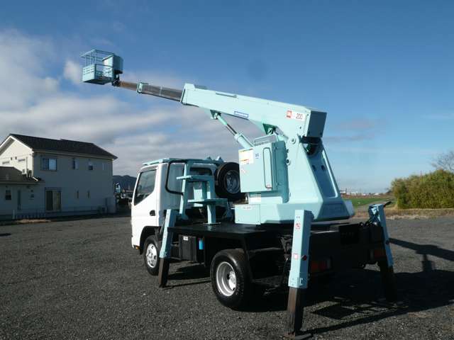 Mitsubishi Fuso Canter 2