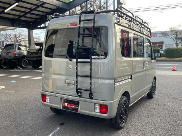 Suzuki Every 11