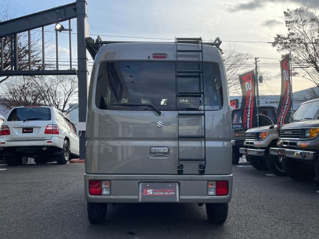 Suzuki Every 9