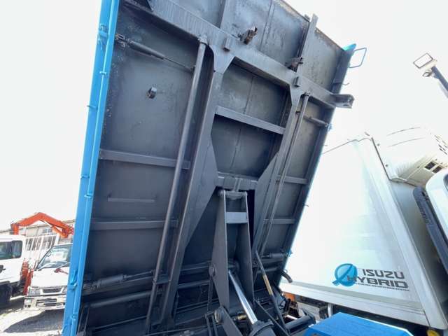 Mitsubishi Fuso Fighter 4