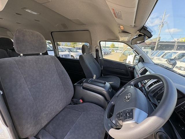 Toyota Hiace 12