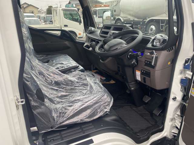 Mitsubishi Fuso Canter 12