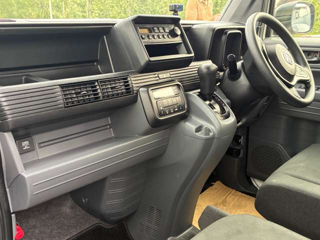 Honda N-VAN 8