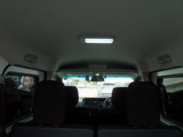 Daihatsu Atrai 12