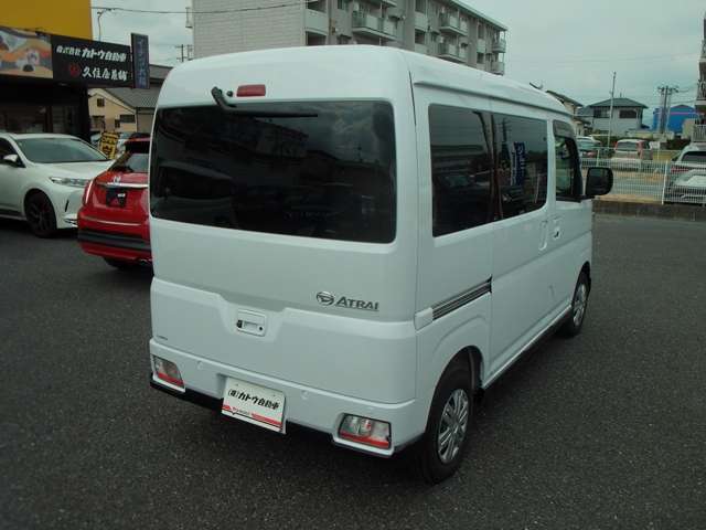 Daihatsu Atrai 7