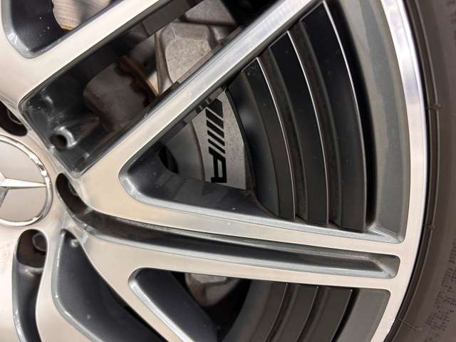Mercedes-Benz GLC 12