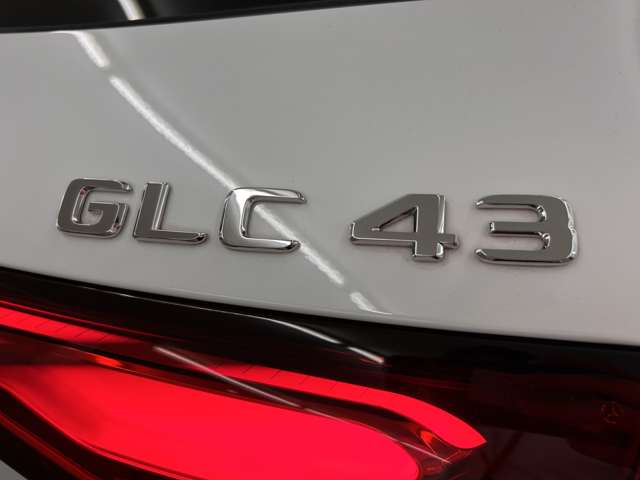 Mercedes-Benz GLC 10