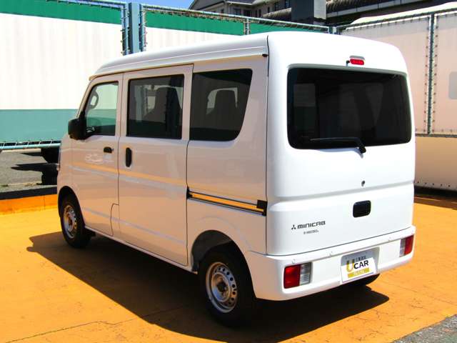 Mitsubishi Minicab Van 8
