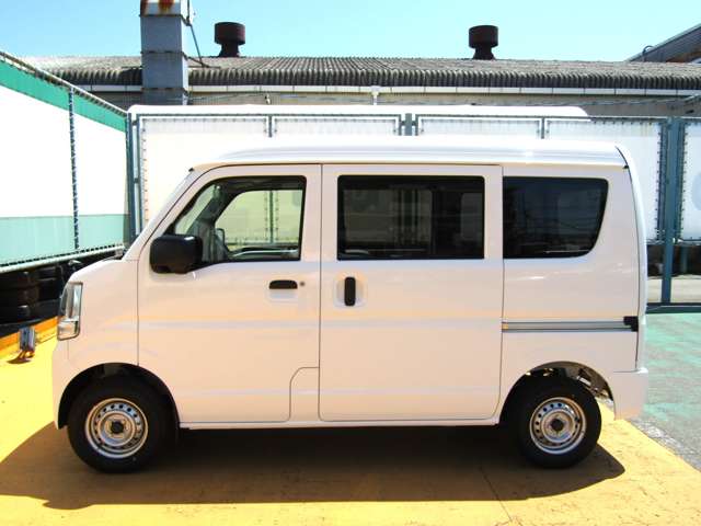 Mitsubishi Minicab Van 9