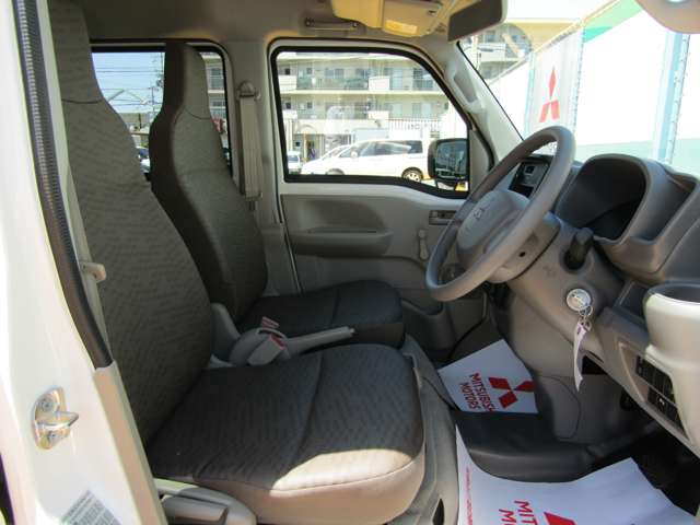 Mitsubishi Minicab Van 10