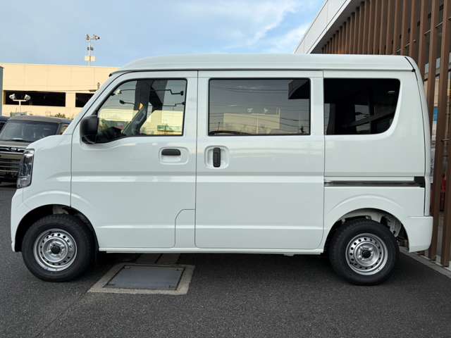 Mitsubishi Minicab Van 11