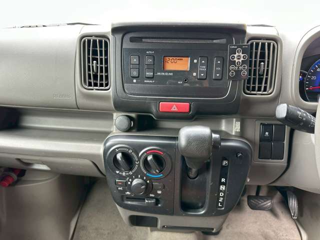 Nissan NV100 Clipper 12