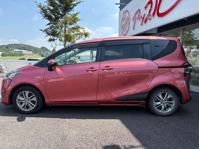 Toyota Sienta 6
