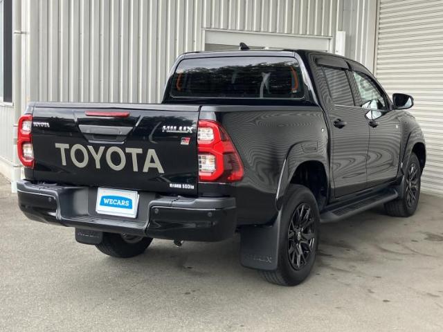 Toyota Hilux 6