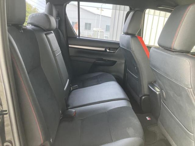 Toyota Hilux 7