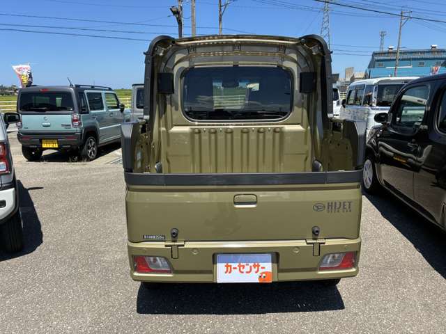 Daihatsu Hijet Deck Van 6