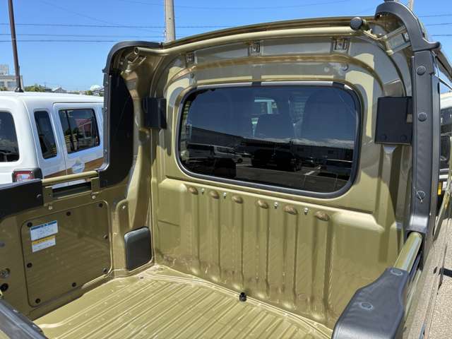 Daihatsu Hijet Deck Van 9