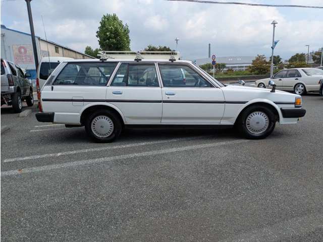 Toyota Mark II Van 4
