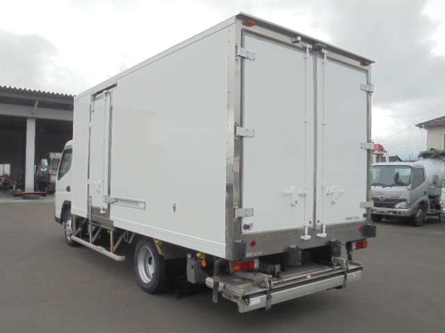Mitsubishi Fuso Canter 11