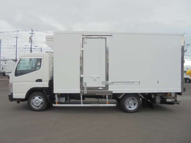 Mitsubishi Fuso Canter 2
