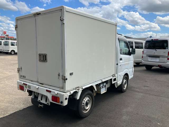 Mazda Scrum Truck 5