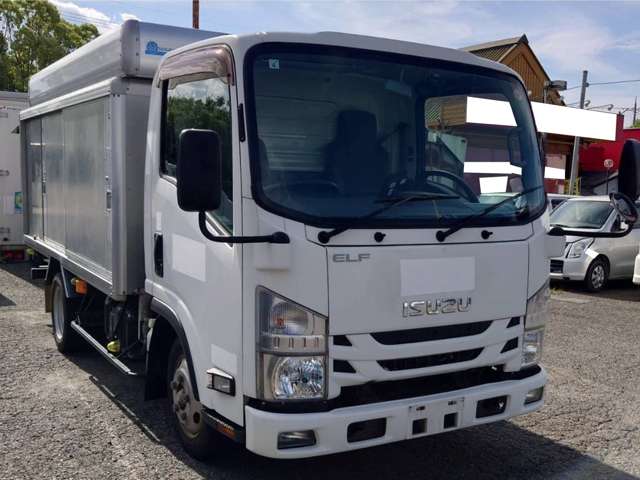 Isuzu Elf 2