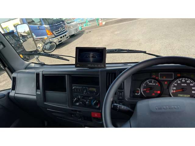 Isuzu Elf 9