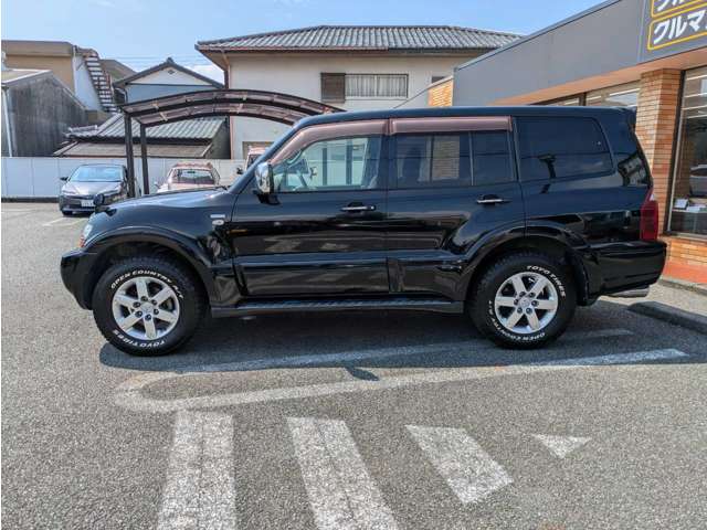 Mitsubishi Pajero 8