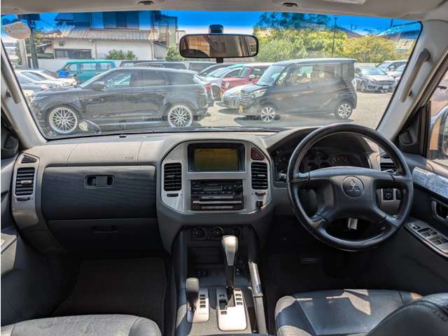 Mitsubishi Pajero 9