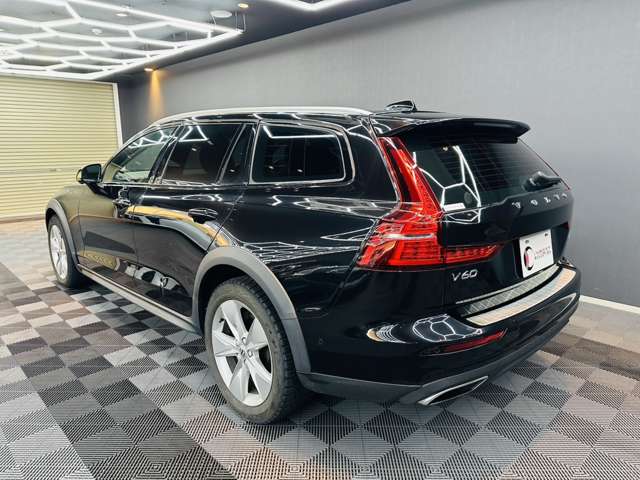 Volvo V60 Cross Country 11