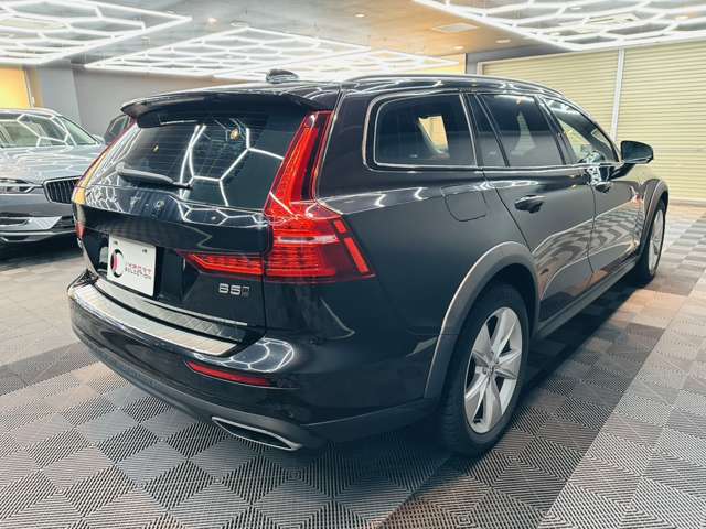 Volvo V60 Cross Country 9