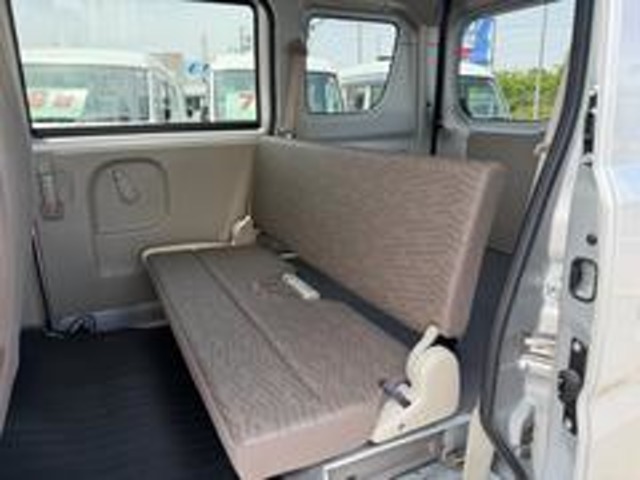 Nissan NV100 Clipper 11