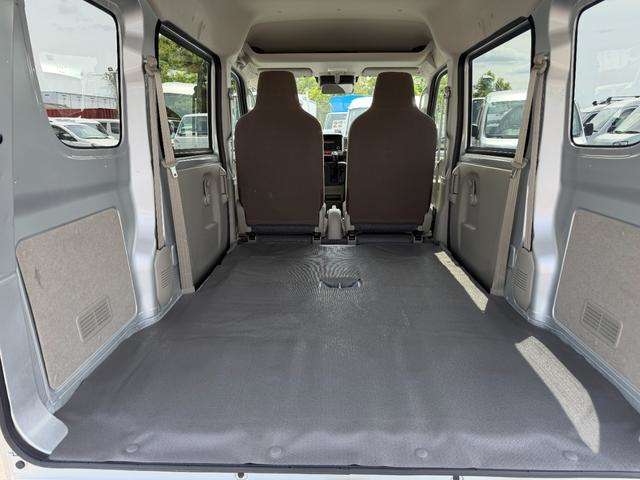 Nissan NV100 Clipper 12