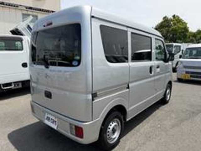 Nissan NV100 Clipper 6